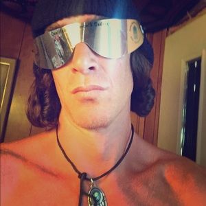 Meet your Posher, Guy